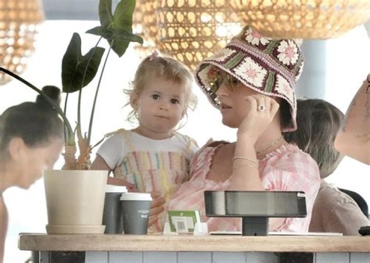 Katy Perry Snuggles Daughter Daisy Dove On Her 1st Birthday As Orlando Bloom Posts A Sweet Tribute