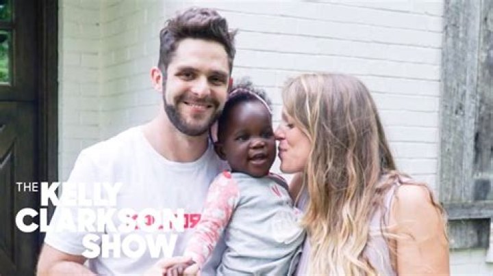 Kelly Clarkson Breaks Down In Tears As Thomas Rhett & Wife Share Story Of Adopting Daughter, 4