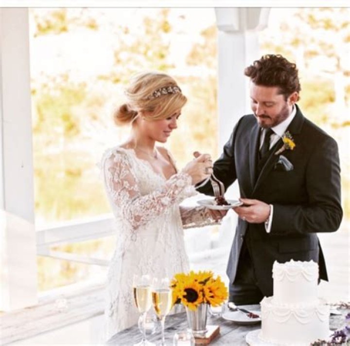 Kelly Clarkson Married — Singer Ties The Knot With Brandon Blackstock – Hollywood Life