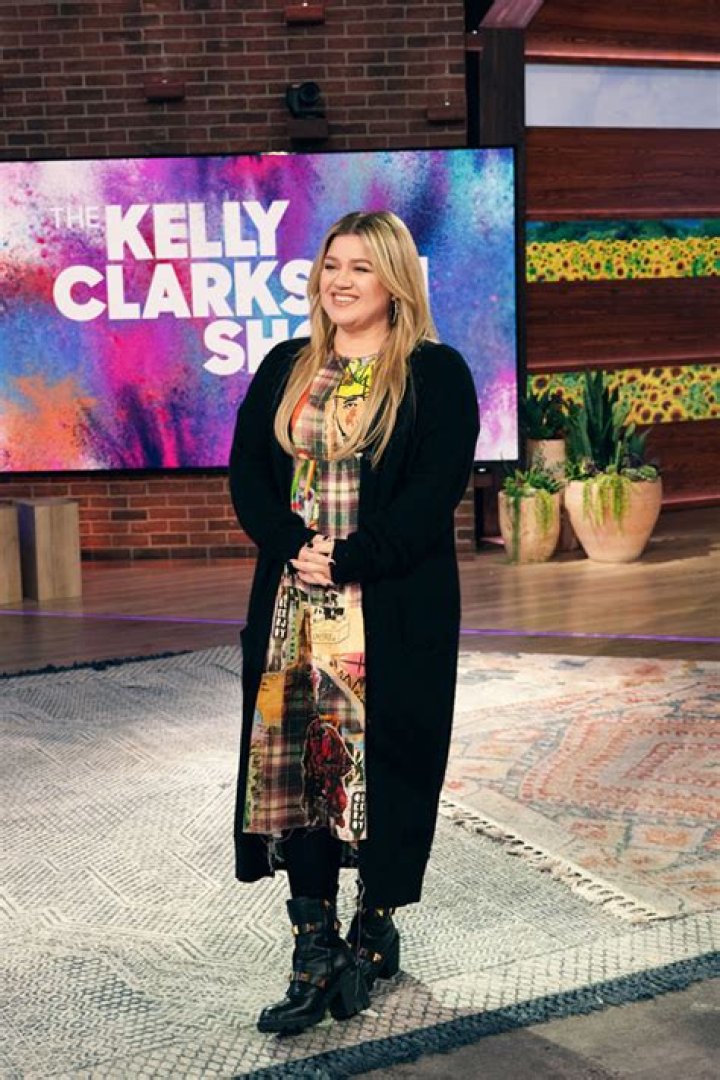 Kelly Clarkson Responds To Allegations Of A Toxic Work Environment On Her Talk Show: It’s ‘Unacceptable’