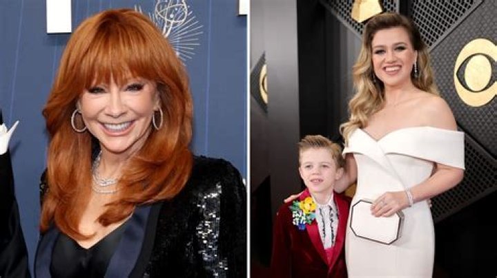 Kelly Clarkson & Reba McEntire ACM 2018 Duet — ‘Does He Love You’ – Hollywood Life