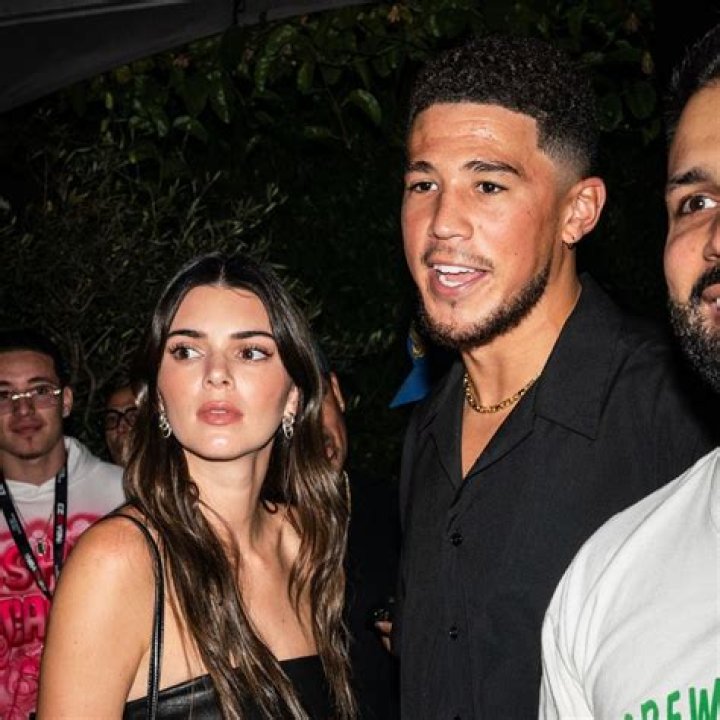 Kendall Jenner’s Ex Devin Booker Unfollows Her On Social Media – Hollywood Life