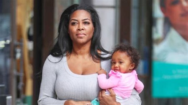 Kenya Moore’s Daughter Counts To 10 In French — Watch Cute Video – Hollywood Life