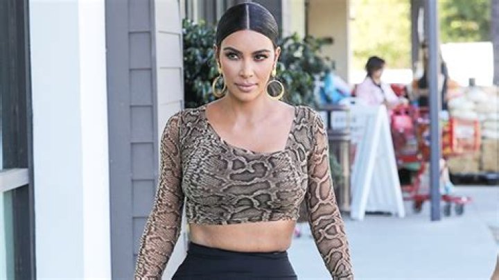 Kim Kardashian Wears Crop Top & Shows Results Of Vegan Diet – Hollywood Life