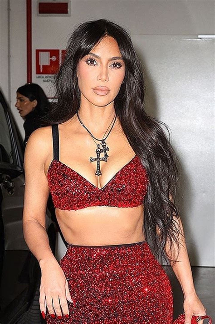 Kim Kardashian Rocks Red Sequin Outfit For Milan Fashion Week: Photos – Hollywood Life