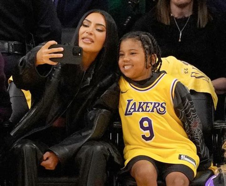 Kim Kardashian & Saint West Attend Lakers Game For Tristan Thompson – Hollywood Life