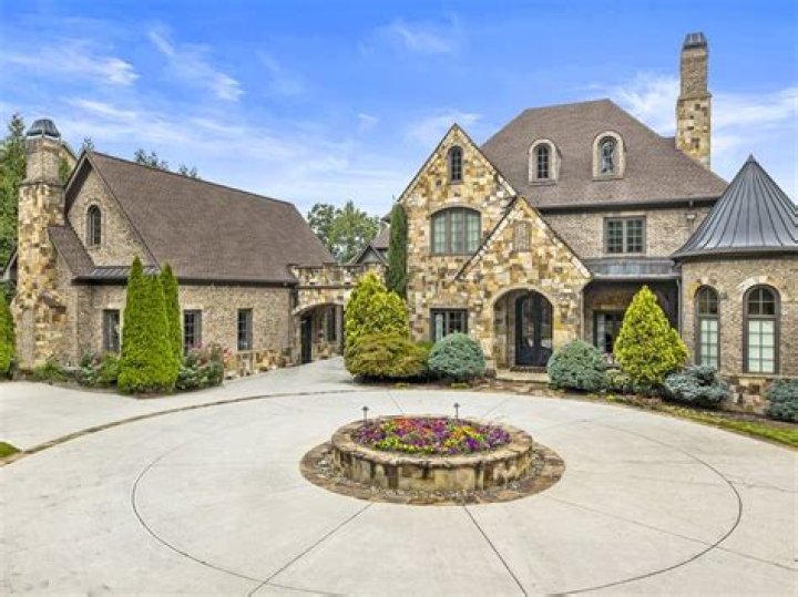 Kim Zolciak & Husband Kroy Makes Sure Home Will Not Be Sold At Auction – Hollywood Life