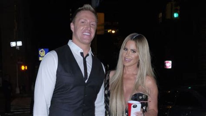 Kim Zolciak & Kroy Biermann: How They Stay ‘Obsessed’ With Each Other & Keep The Romance Alive