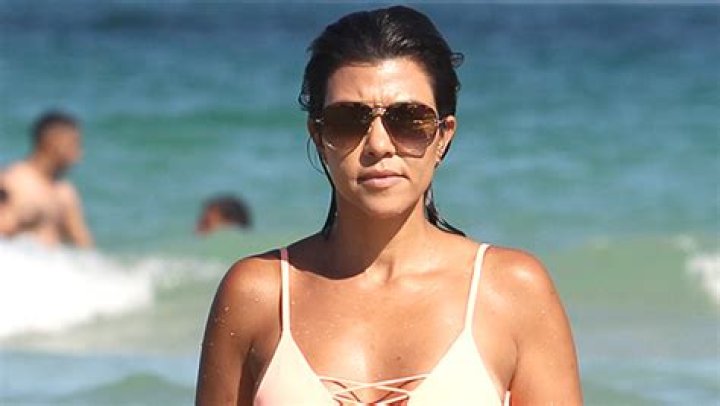 Kourtney Kardashian Admits Sisters Don’t Like That She’s ‘Setting Boundaries’ While Filming ‘KUWTK’