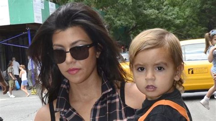 Kourtney Kardashian’s Son Mason Shows Off His Epic Dance Moves: Watch – Hollywood Life