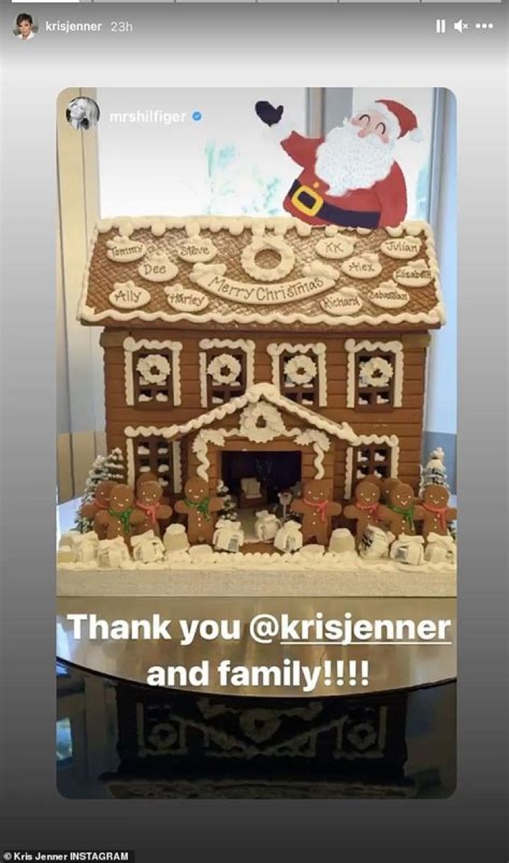 Kourtney Kardashian Leaves Scott Disick Off Family’s Holiday Gingerbread House — Photo