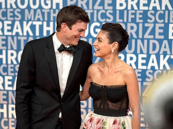 Kristen Bell Addresses Controversy About Friends Ashton Kutcher & Mila Kunis Not Bathing Their Kids