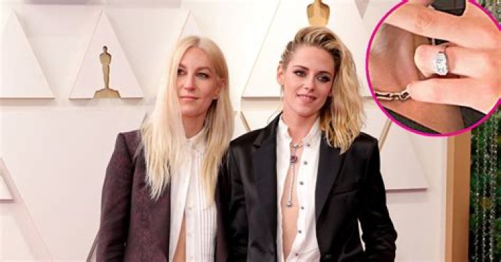 See The Band She’s Been Wearing – Hollywood Life