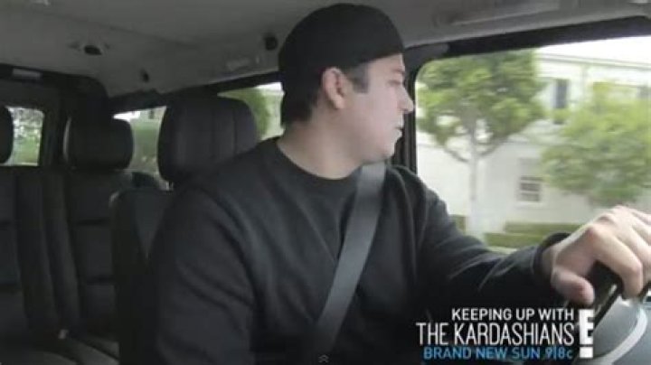 ‘KUWTK’ Recap: Rob Kardashian Has A Warrant Issued For His Arrest
