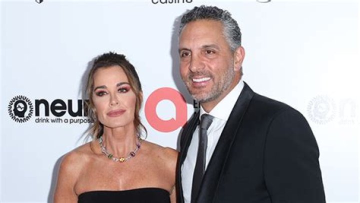Kyle Richards’ Estranged Husband Claims That She ‘Wanted the Separation’ in New Trailer for ‘Buying Beverly Hills’