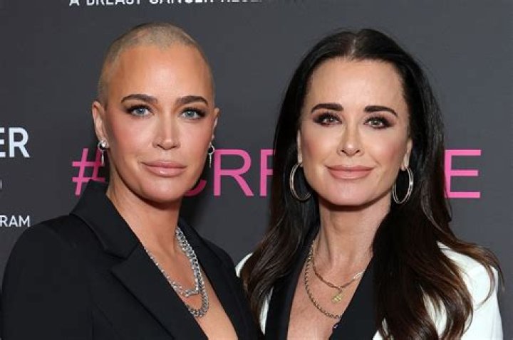 ‘RHOBH’: Fans Petition To Get Kyle Richards & Teddi Mellencamp Fired For ‘Slandering’ Lisa Vanderpump