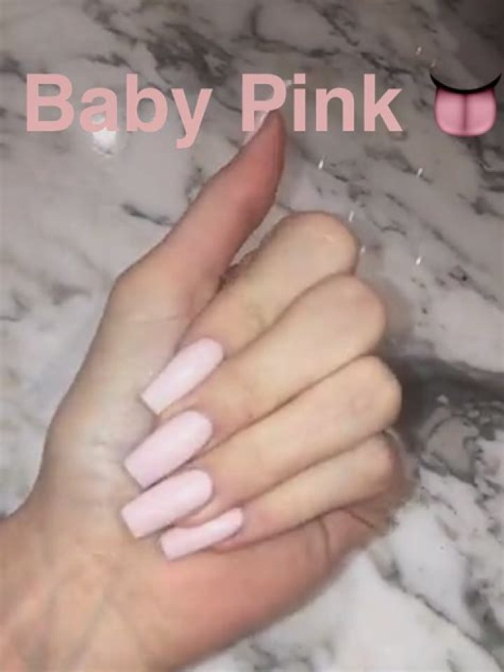Kylie Jenner’s Baby Pink Manicure — Nail Shade For New Lip Kit Smile – Hollywood Life