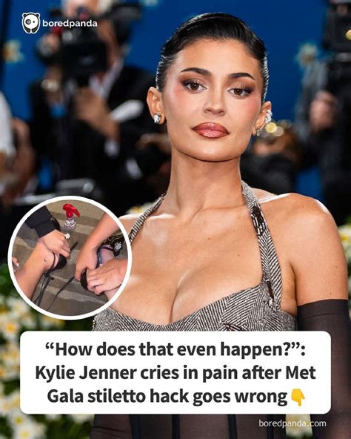 Kylie Jenner Cries As She & Kendall Jenner Discuss Model’s Acne Battle – Hollywood Life