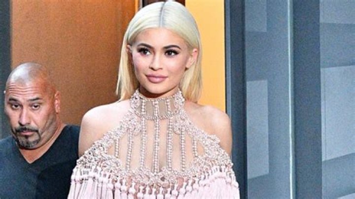Kylie Jenner’s Cutout Pink Mini Dress: Photos – Hollywood Life