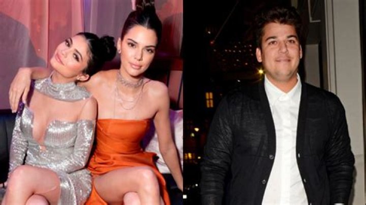 Kylie Jenner Cozies Up To Kendall & Slimmed Down Rob Kardashian In Family Selfie From Halloween