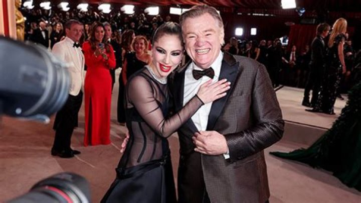 Lady Gaga Kisses Brendan Gleeson On The Oscars 2023 Red Carpet: Photos – Hollywood Life