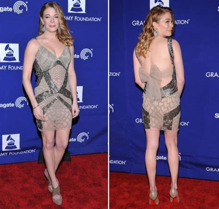 LeAnn Rimes Should Take A ‘Bow’ For This Ensemble