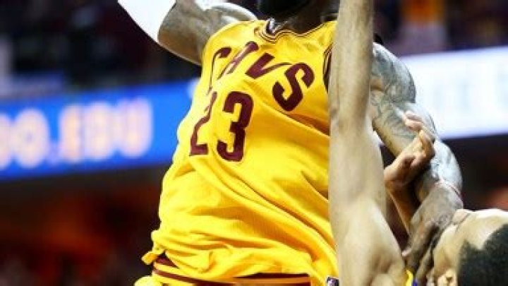 Twitter Reacts To Shocking Footage At NBA Finals – Hollywood Life