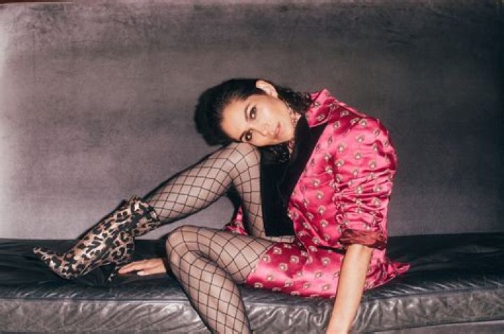 Lela Loren — Exclusive Portraits – Hollywood Life