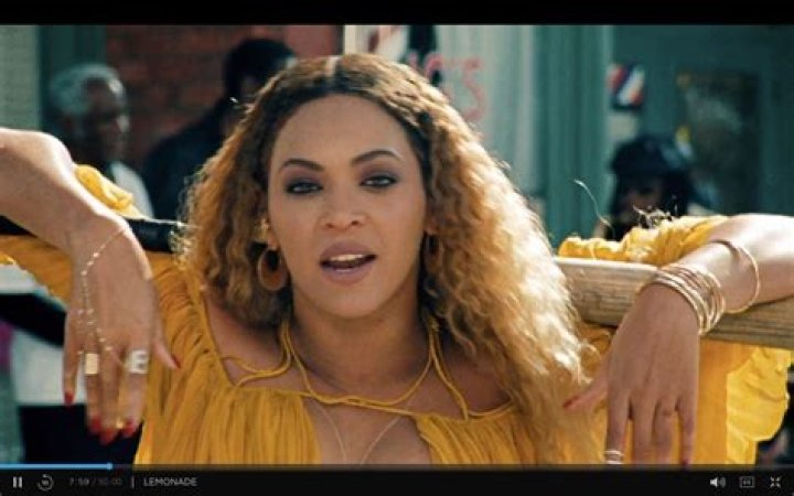 ‘Lemonade’ — Beyonce’s Beauty: Braids, Curls & More Gorgeous Hairstyles