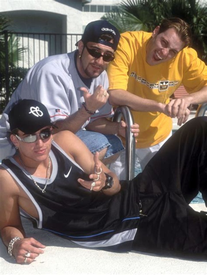 LFO Member Brad Fischetti Addresses Band’s ‘Death Curse’ – Hollywood Life