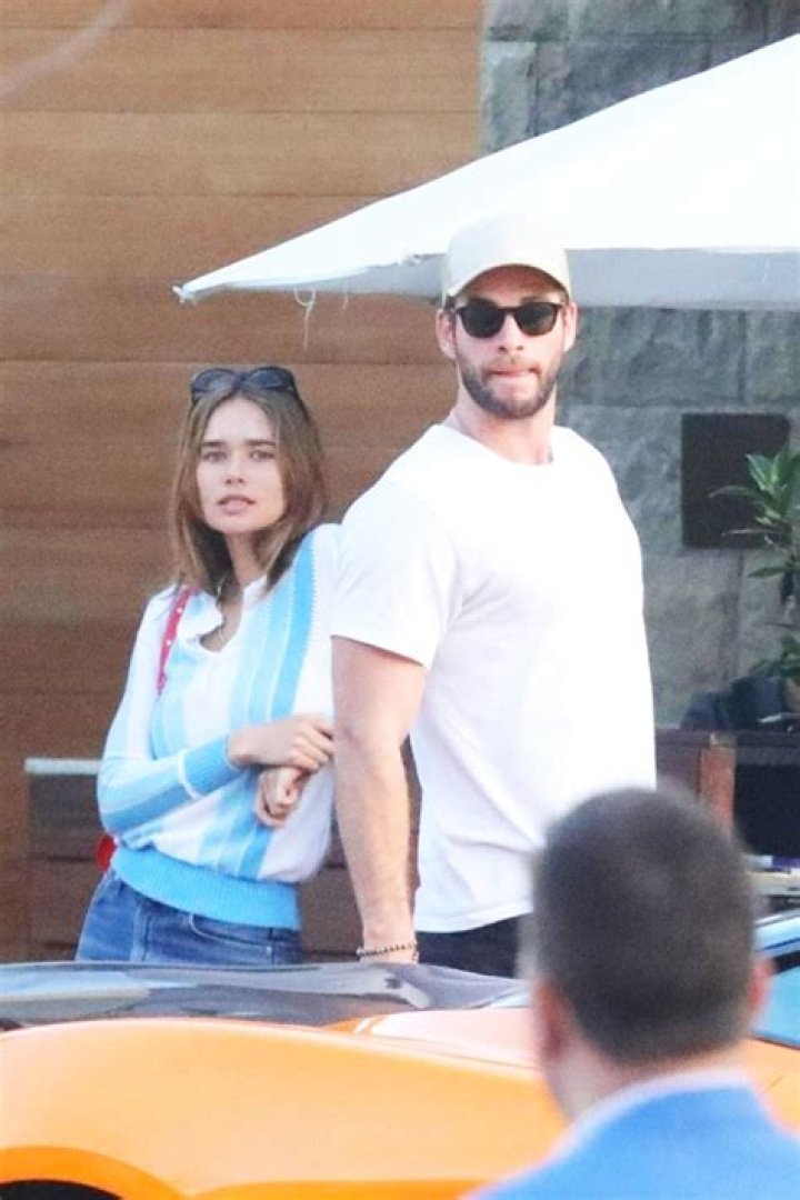 Liam Hemsworth Cozies Up To GF Gabriella Brooks While Skiing On Christmas With His Family: Pics