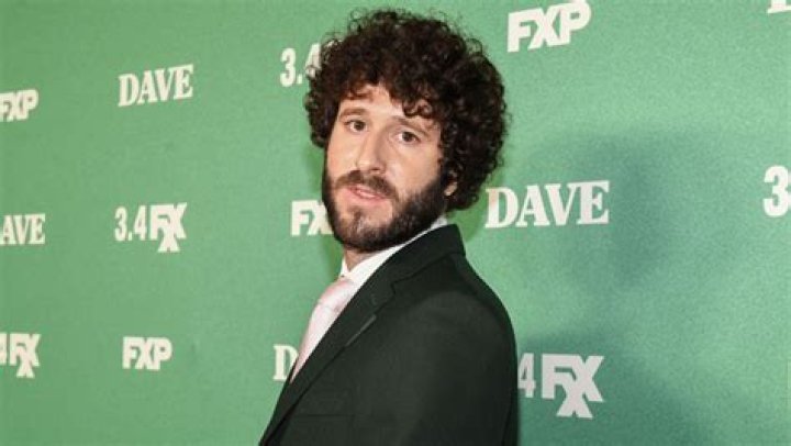 Rapper Talks Gray Hair & Body Insecurities – Hollywood Life