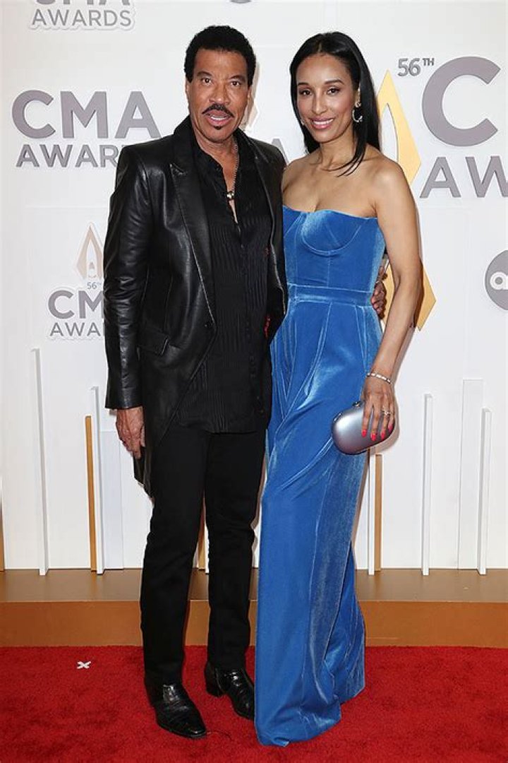 Lionel Richie & Girlfriend Lisa Parigi At Sofia’s Wedding: Photos – Hollywood Life