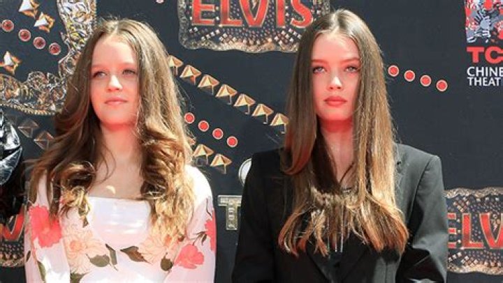 Lisa Marie Presley’s Twin Daughters Seen In 1st Photos Since Her Death – Hollywood Life