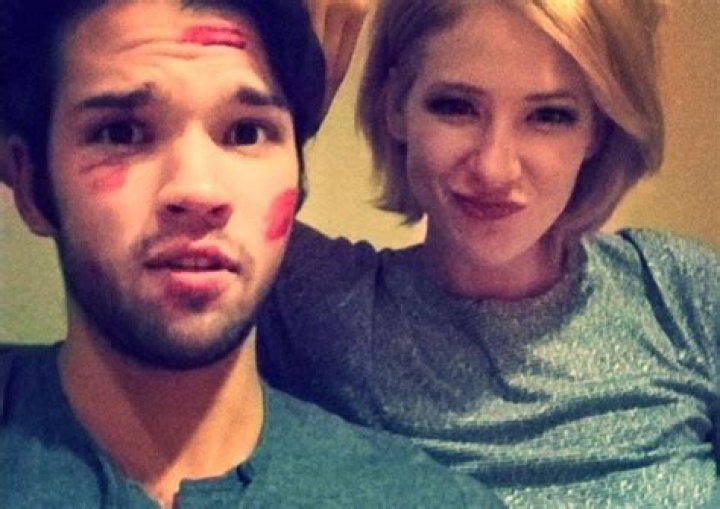 [PICS] London Elise Moore & Nathan Kress Engaged After 4 Months – Hollywood Life