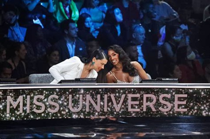 Lori Harvey Sparkles At Miss Universe 2021: Photos – Hollywood Life