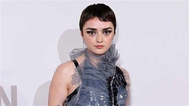 Maisie Williams Reveals She Lost Over 25 Pounds & Shaved Her Head for Her Role in ‘The New Look’