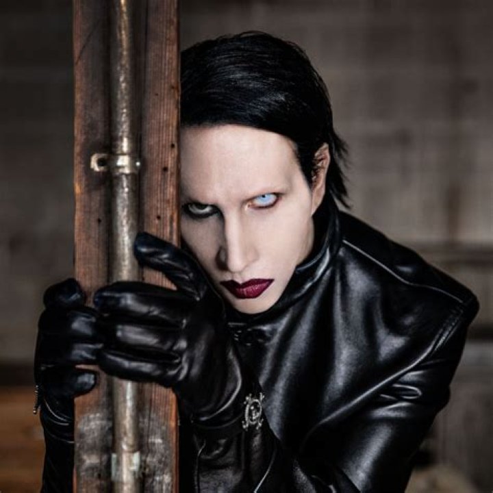 Marilyn Manson – Hollywood Life