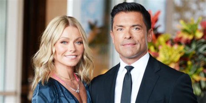 Mark Consuelos Admits He Once Sent Kelly Ripa Flowers To Try & ‘Catch’ Her Cheating