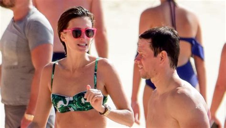 Mark Wahlberg’s Wife Rhea Durham Swimsuit Pics On Vacation In Sardinia – Hollywood Life