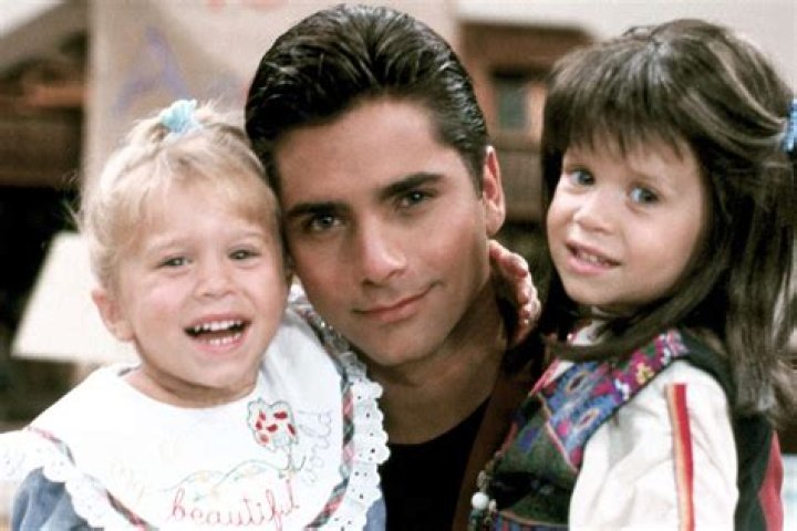 Mary Kate & Ashley Olsen Pose With Mickey Mouse In John Stamos’ Adorable Throwback Pic