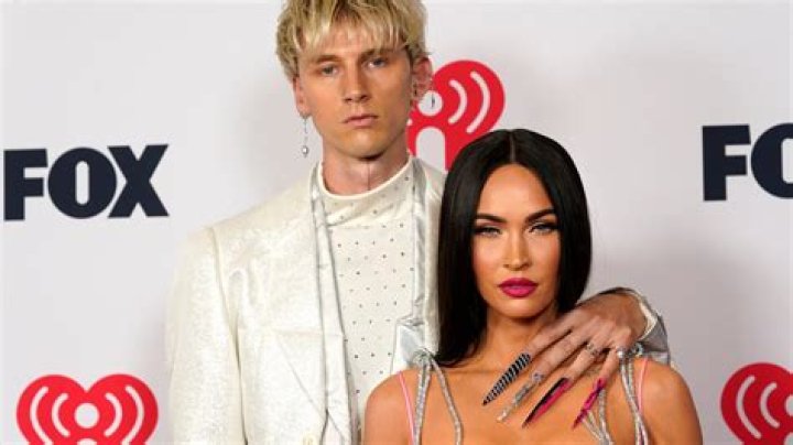 Megan Fox Wears Crop Top To Visit Machine Gun Kelly on Music Video Set – Hollywood Life
