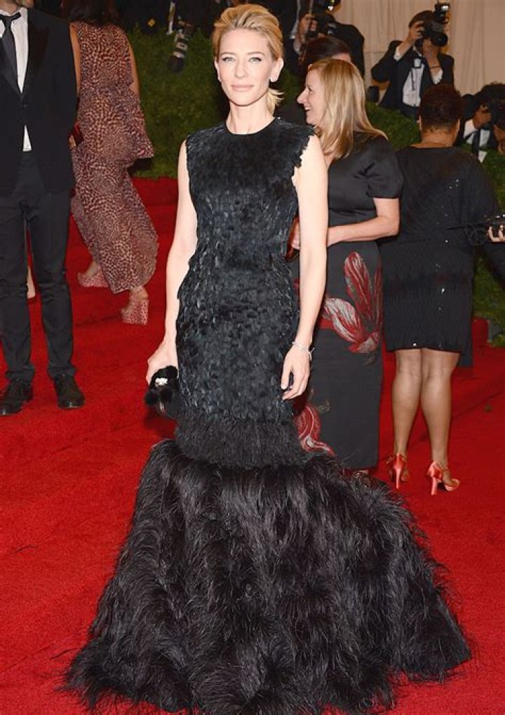 Kristen Stewart, Nina Dobrev & More – Hollywood Life