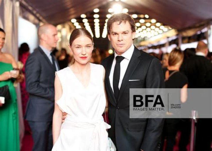 Michael C. Hall Gets Married: ‘Dexter’ Weds Girlfriend Morgan Macgregor