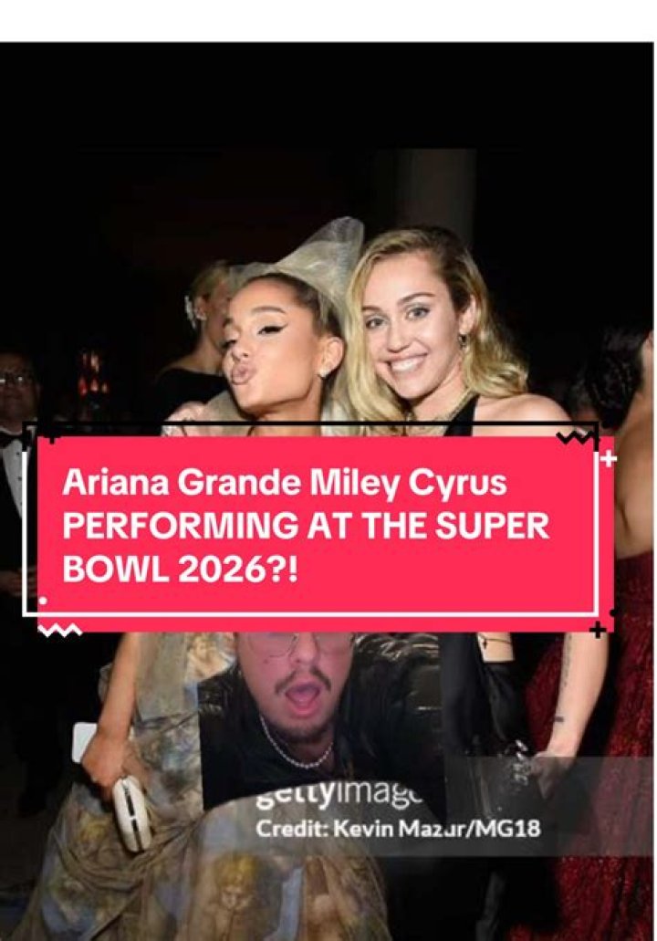 She Performs In Sexy Outfit – Hollywood Life