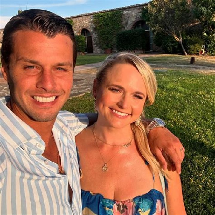 Miranda Lambert Rocks Floral Bikini On Vacation With Husband: Photos – Hollywood Life