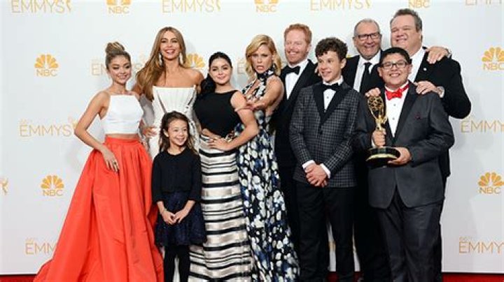 Photos From Jesse Tyler Ferguson’s Bday – Hollywood Life