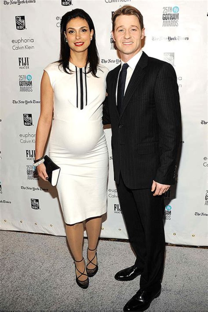 [PICS] Morena Baccarin & Ben McKenzie — Photos Of The Couple – Hollywood Life