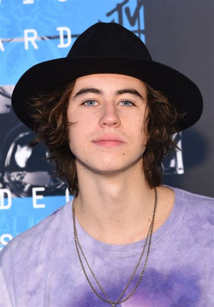 Nash Grier Celebrity Profile – Hollywood Life