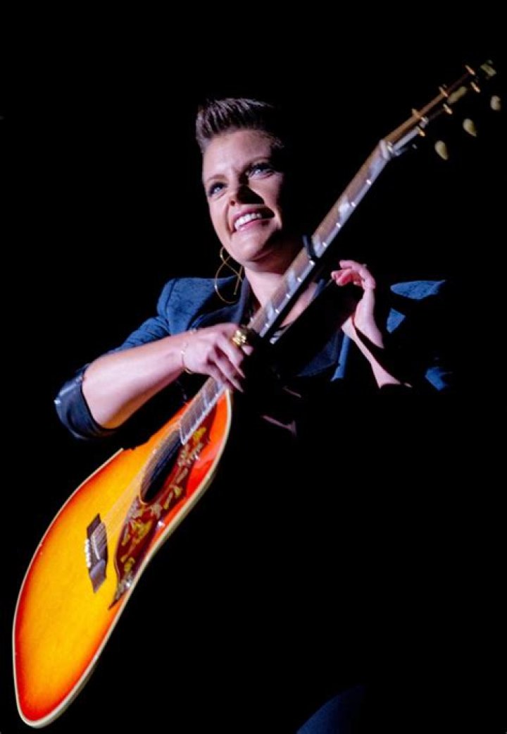 Natalie Maines Pics — See Photos Of The Dixie Chicks Lead Singer – Hollywood Life